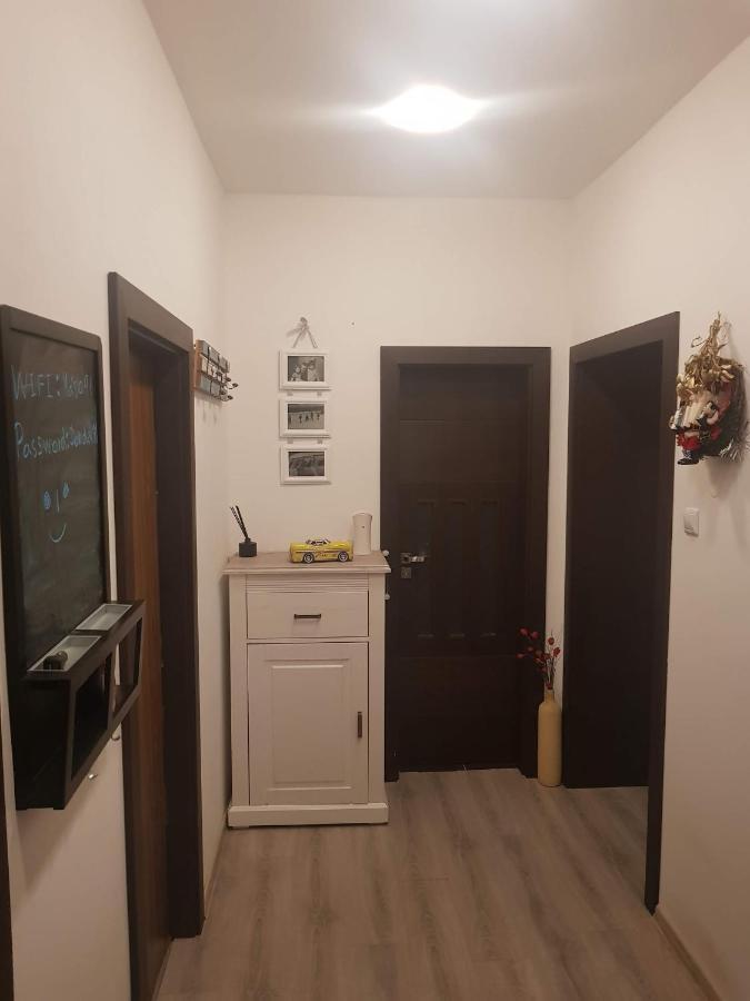 Apartman Karlovy Vary Apartment Exterior photo